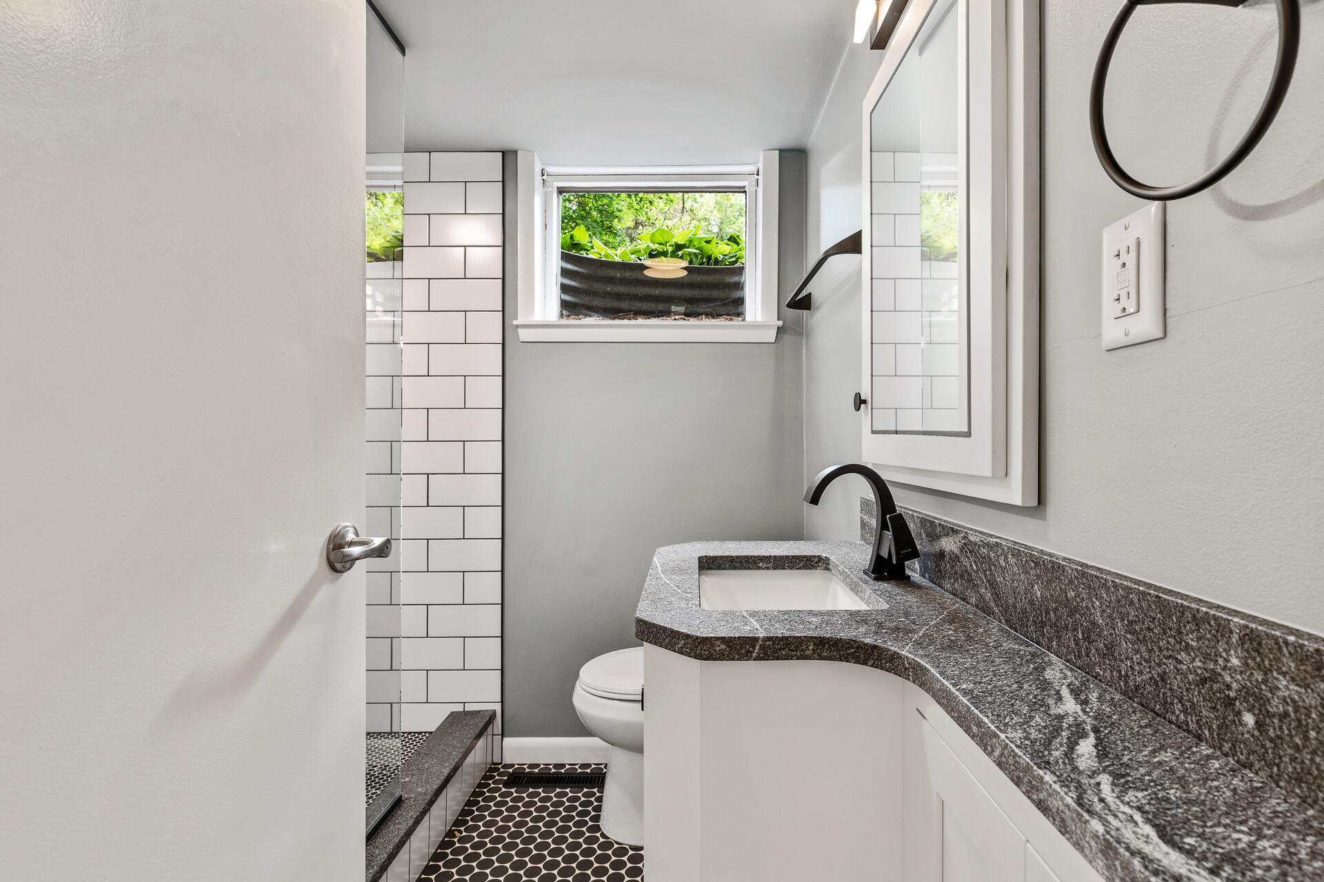 193 3rd Street, Unit 2 Excelsior, MN 55331 - Photo 16 of 27