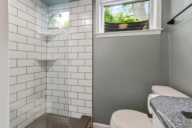 $2,495 | 193 3rd Street, Unit 2, Excelsior, MN 55331