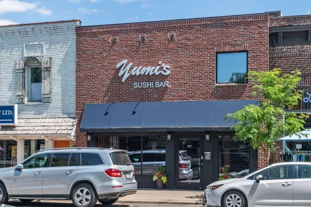 $2,495 | 193 3rd Street, Unit 2, Excelsior, MN 55331