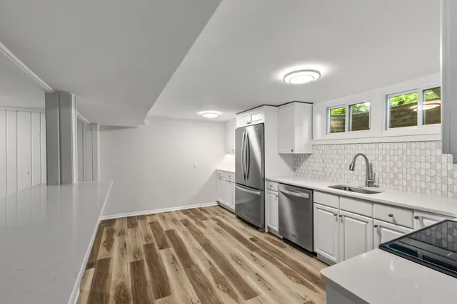 $2,495 | 193 3rd Street, Unit 2, Excelsior, MN 55331