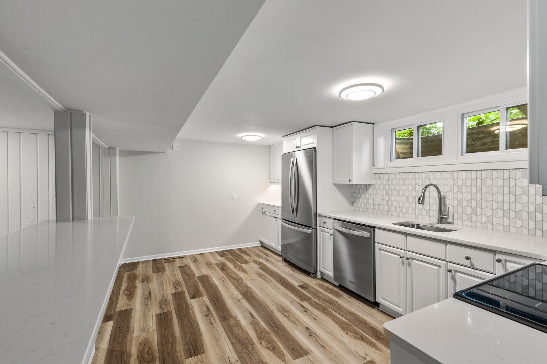 193 3rd Street, Unit 2 Excelsior, MN 55331 - Photo 3 of 27