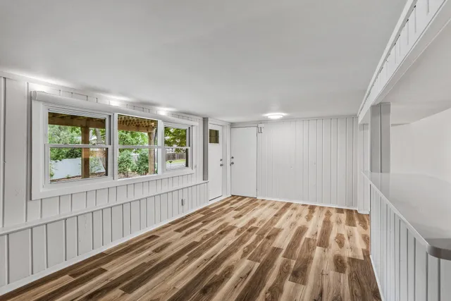 $2,495 | 193 3rd Street, Unit 2, Excelsior, MN 55331