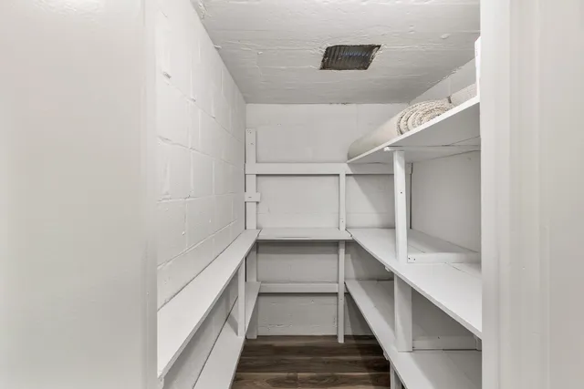 $2,495 | 193 3rd Street, Unit 2, Excelsior, MN 55331