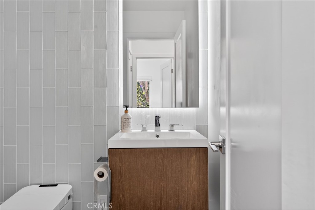 491 Morning Canyon Road, Unit 3 Corona del Mar, CA 92625 - Photo 21 of 24