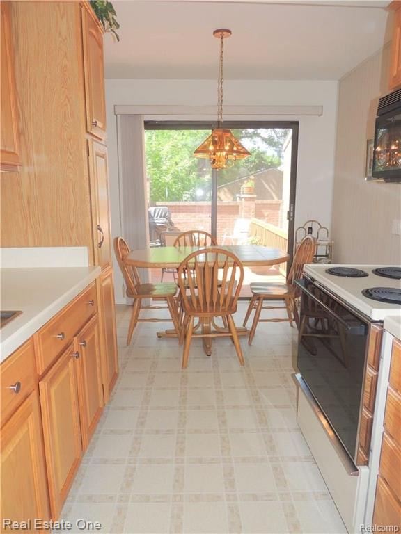 404 Willow Grove Lane, Unit 20 Rochester, MI 48307 - Photo 11 of 34