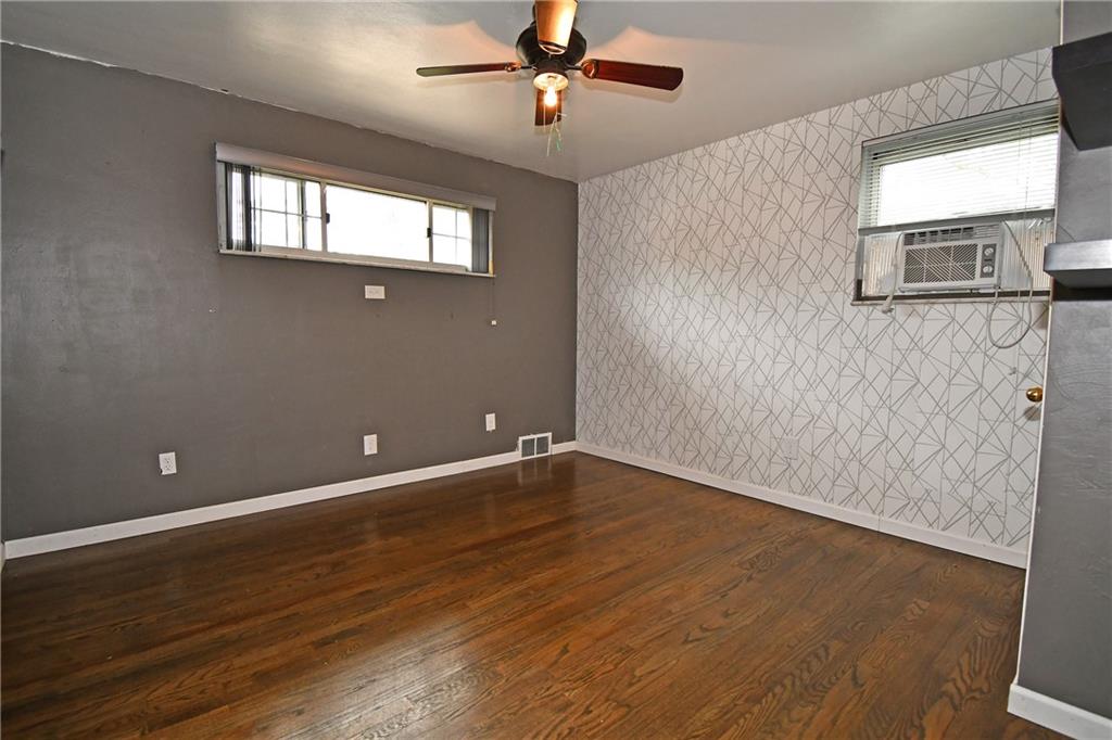 433 Ridgemont Drive Pittsburgh, PA 15220 - Photo 12 of 32