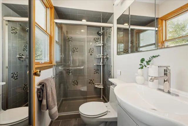 $724,900 | 116 East Orchard Street, Arlington Heights, IL 60005