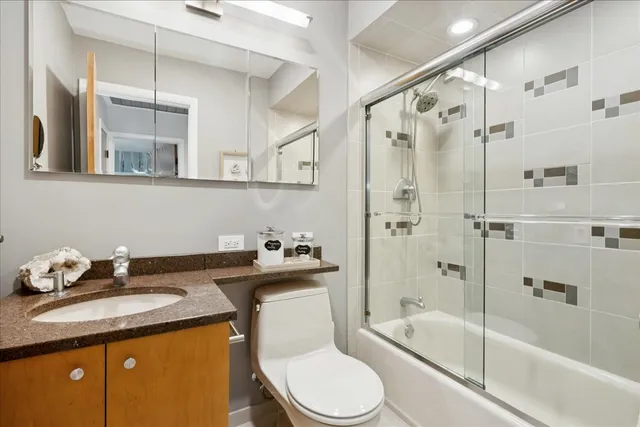 $724,900 | 116 East Orchard Street, Arlington Heights, IL 60005