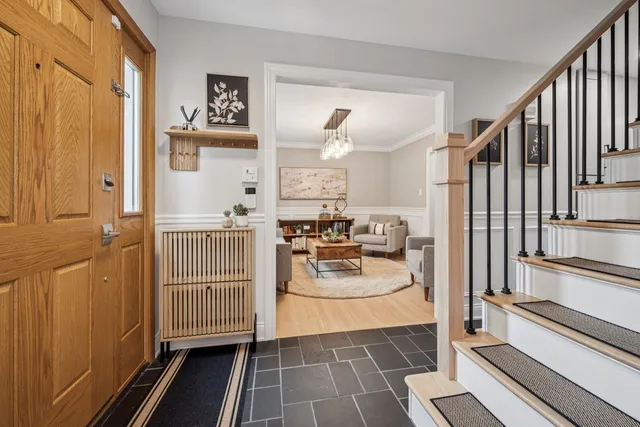 $724,900 | 116 East Orchard Street, Arlington Heights, IL 60005