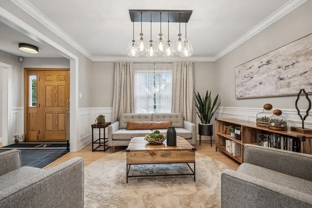 $724,900 | 116 East Orchard Street, Arlington Heights, IL 60005