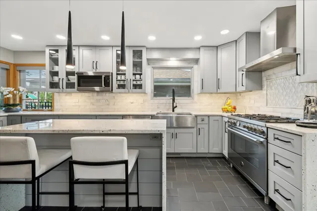 $724,900 | 116 East Orchard Street, Arlington Heights, IL 60005