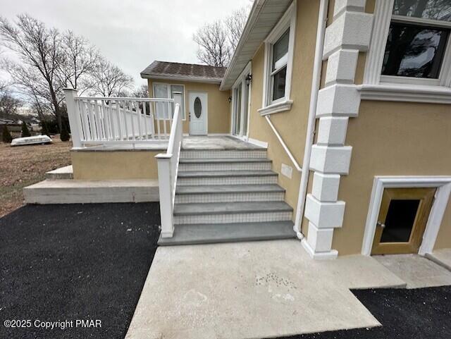 5130 Walnut Lane Kunkletown, PA 18058 - Photo 2 of 27 a view of a house with a large window