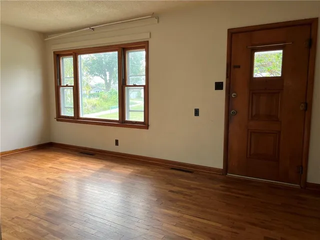 $146,000 | 1306 Pawnee Street, Leavenworth, KS 66048