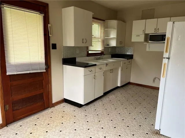 $146,000 | 1306 Pawnee Street, Leavenworth, KS 66048