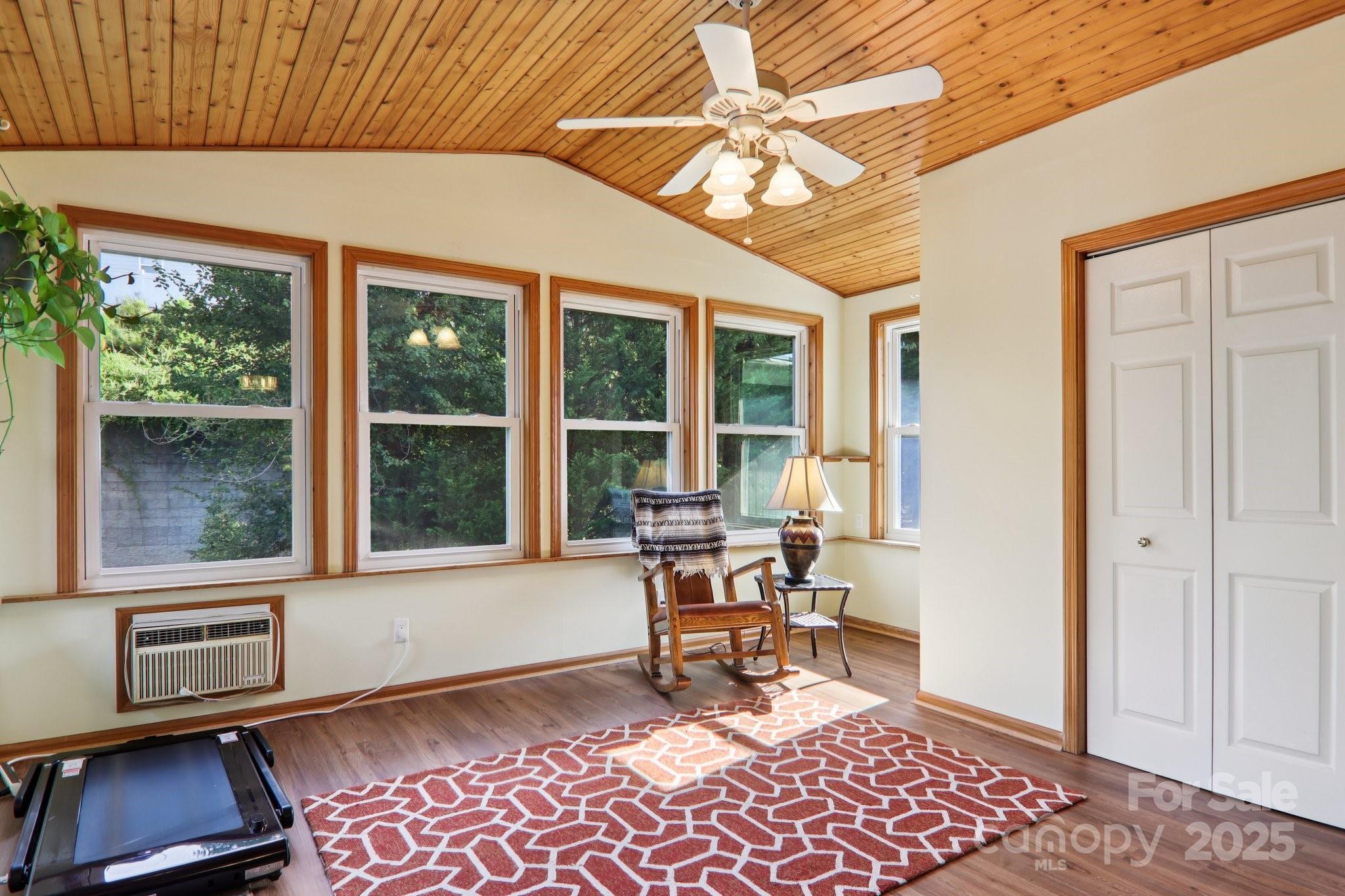 226 Cranbrook Circle Hendersonville, NC 28792 - Photo 28 of 47 a living room with furniture and a window