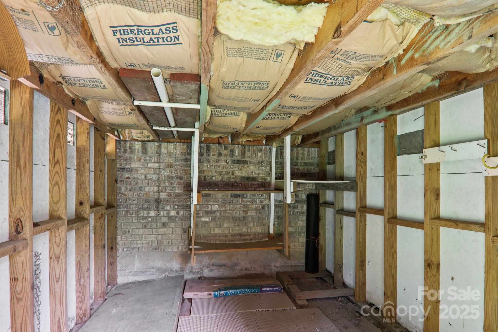 226 Cranbrook Circle Hendersonville, NC 28792 - Photo 41 of 47 a view of an entryway with a building
