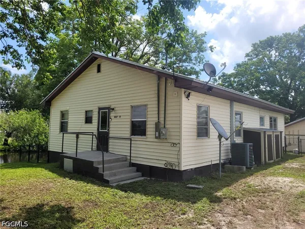 $229,000 | 1104 Gulf Street Southwest, Moore Haven, FL 33471