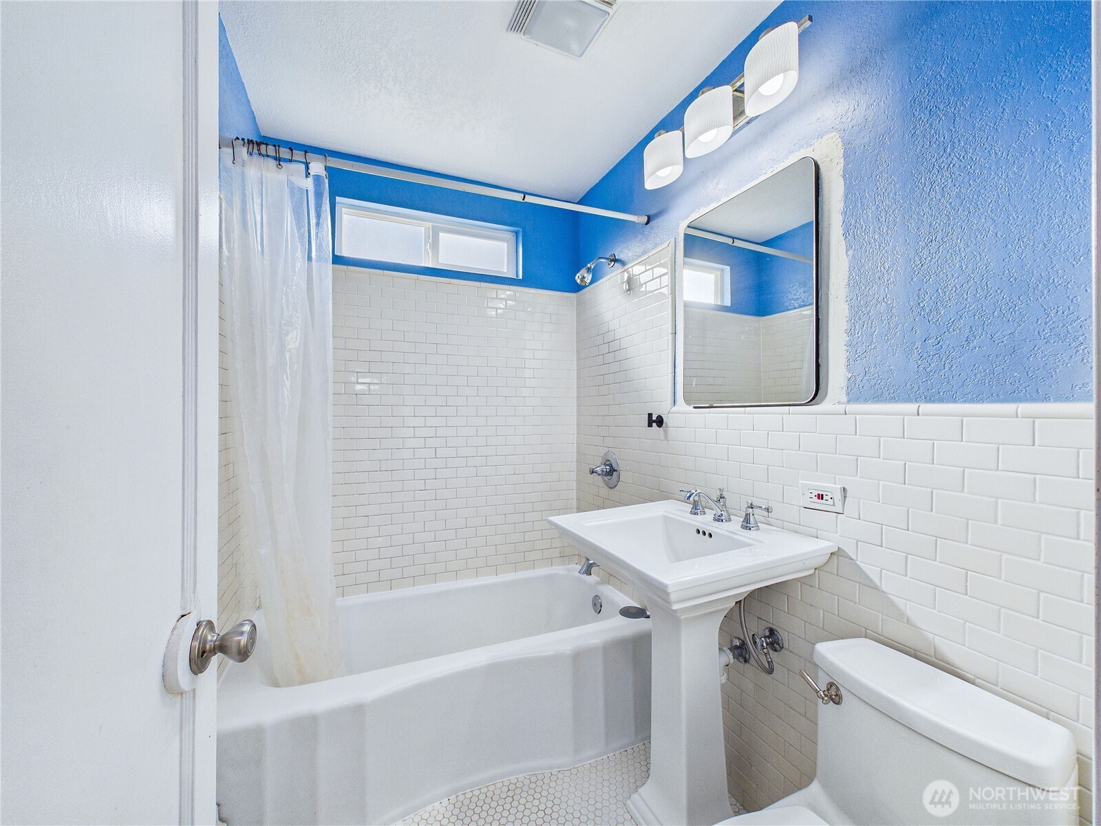 2103 East 21st Street Bremerton, WA 98310 - Photo 15 of 38