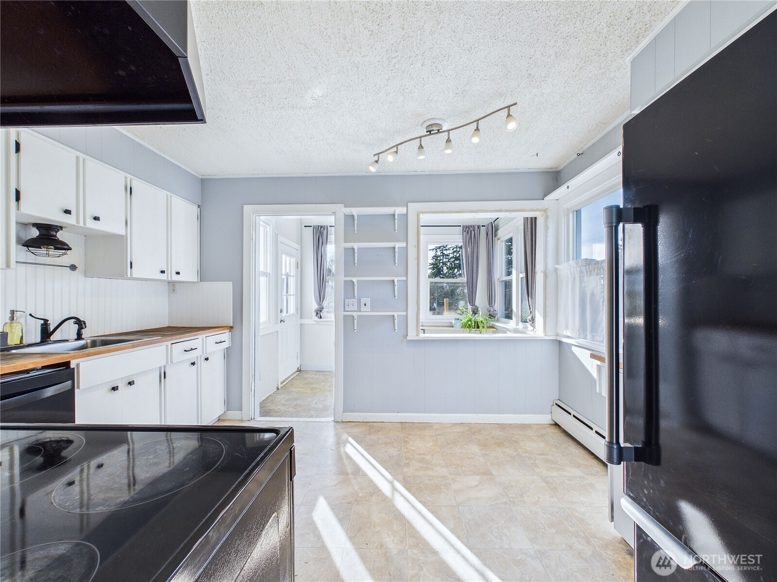 2103 East 21st Street Bremerton, WA 98310 - Photo 9 of 38