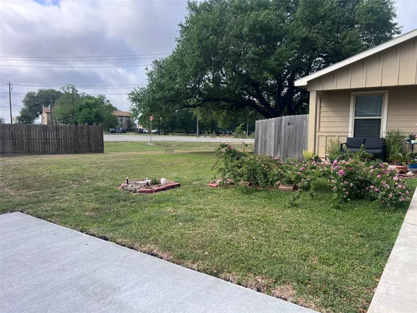 $167,900 | 2847 Golf Crest Drive, Wharton, TX 77488