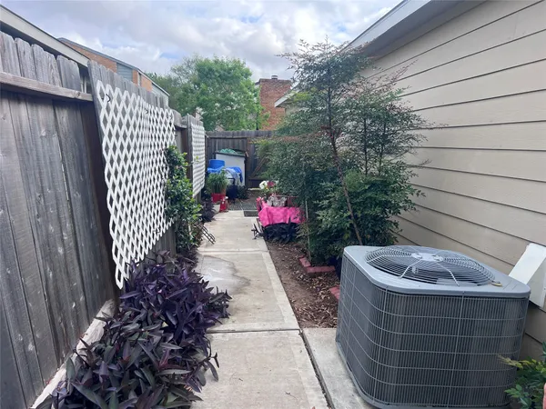 $167,900 | 2847 Golf Crest Drive, Wharton, TX 77488