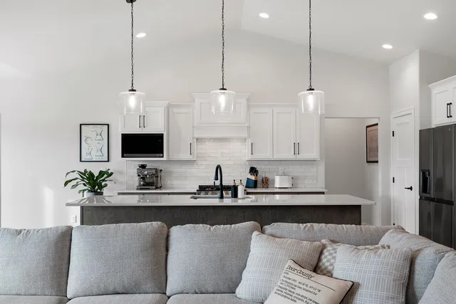 $599,900 | 2652 Chambers Crossing, Suamico, WI 54313