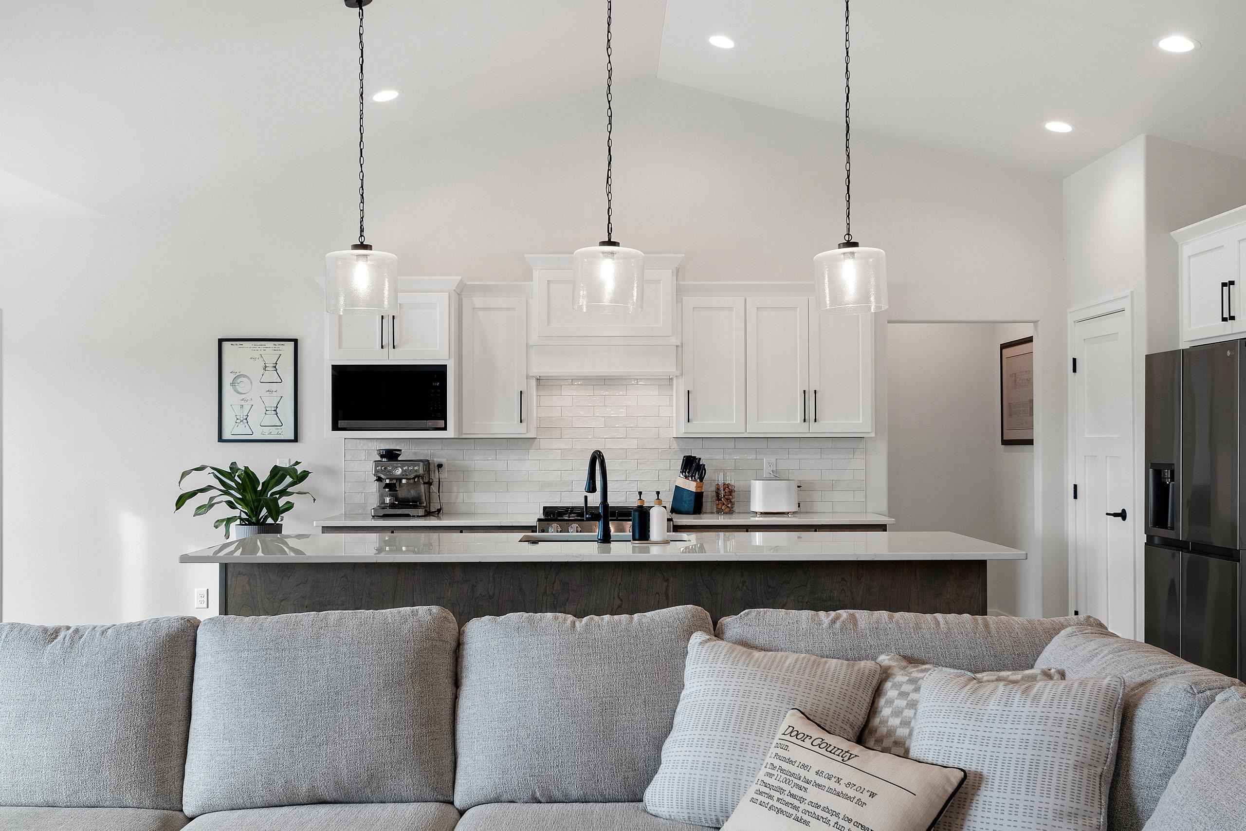 2652 Chambers Crossing Suamico, WI 54313 - Photo 2 of 49