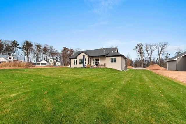 $599,900 | 2652 Chambers Crossing, Suamico, WI 54313