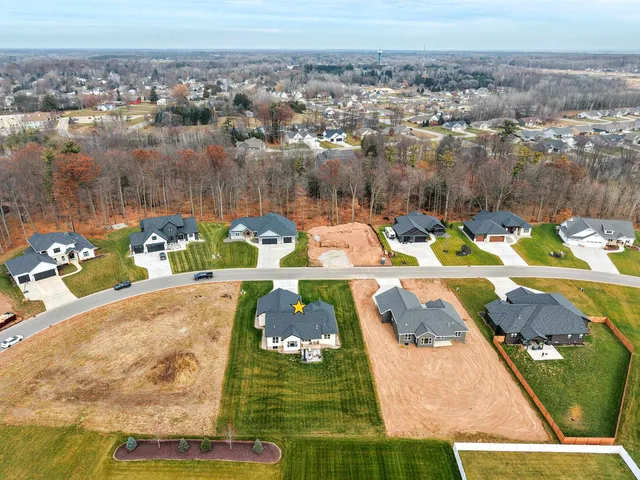 $599,900 | 2652 Chambers Crossing, Suamico, WI 54313