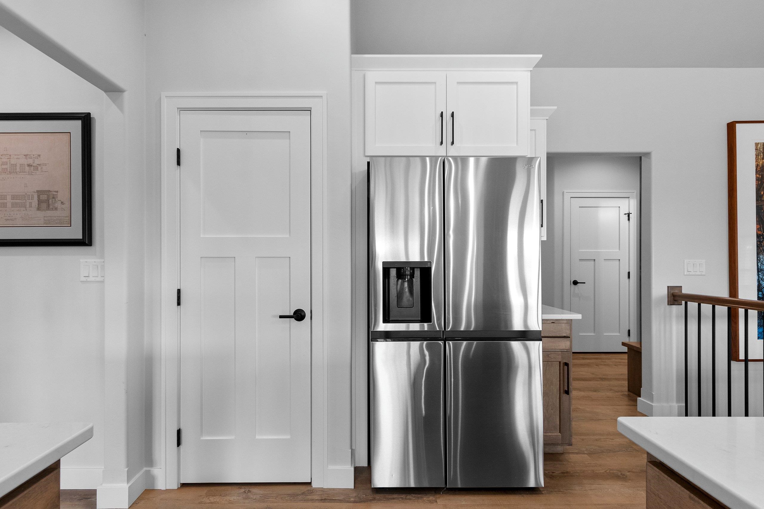 2652 Chambers Crossing Suamico, WI 54313 - Photo 7 of 49