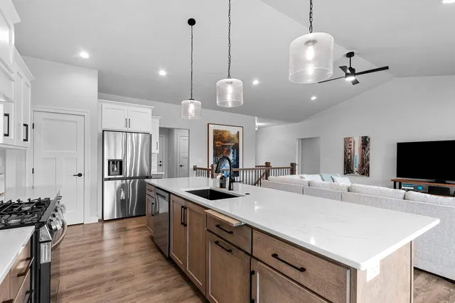 $599,900 | 2652 Chambers Crossing, Suamico, WI 54313