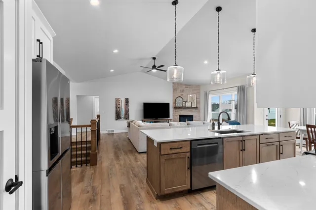 $599,900 | 2652 Chambers Crossing, Suamico, WI 54313