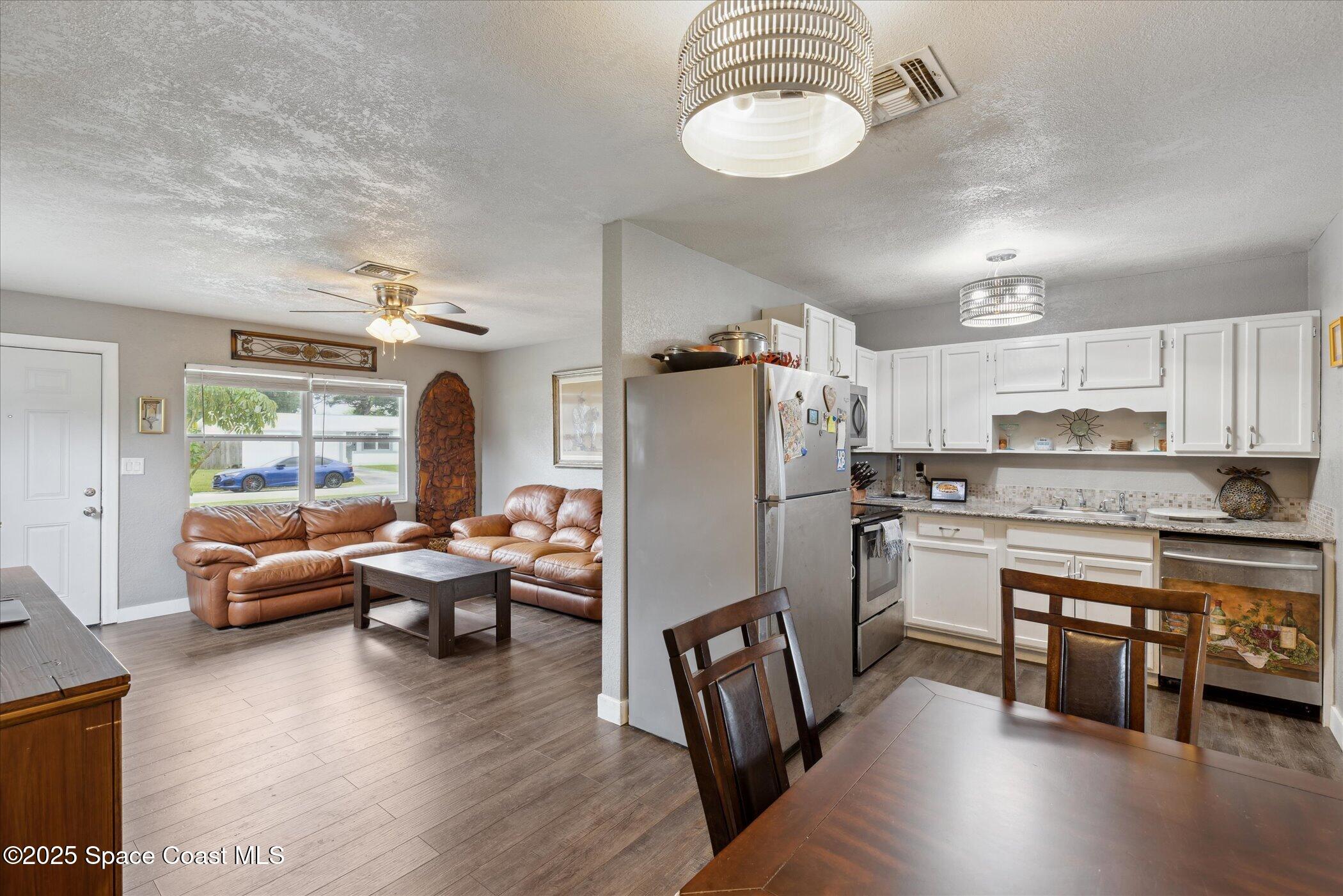 2780 South Breeze Road Melbourne, FL 32935 - Photo 7 of 25 15-2780-S-Breeze-Rd-Melbourne-FL-32935-W