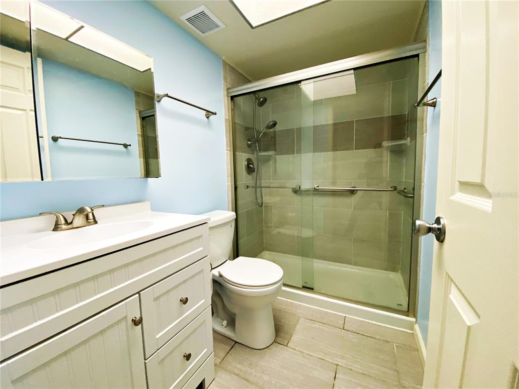 2003 Greenbriar Boulevard, Unit 4 Clearwater, FL 33763 - Photo 10 of 13