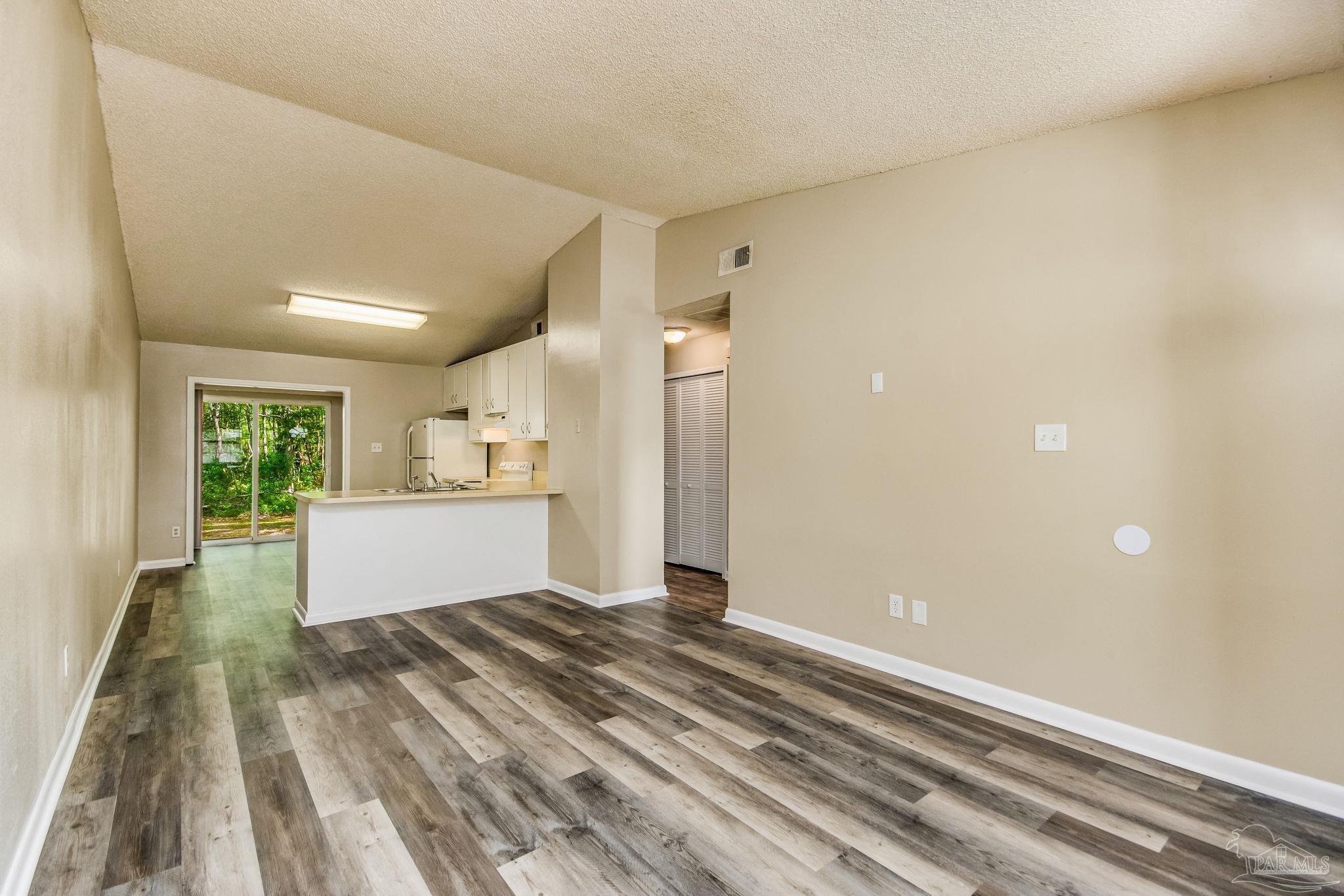 8174 Kause Road Pensacola, FL 32506 - Photo 8 of 29 Gallery Image 8