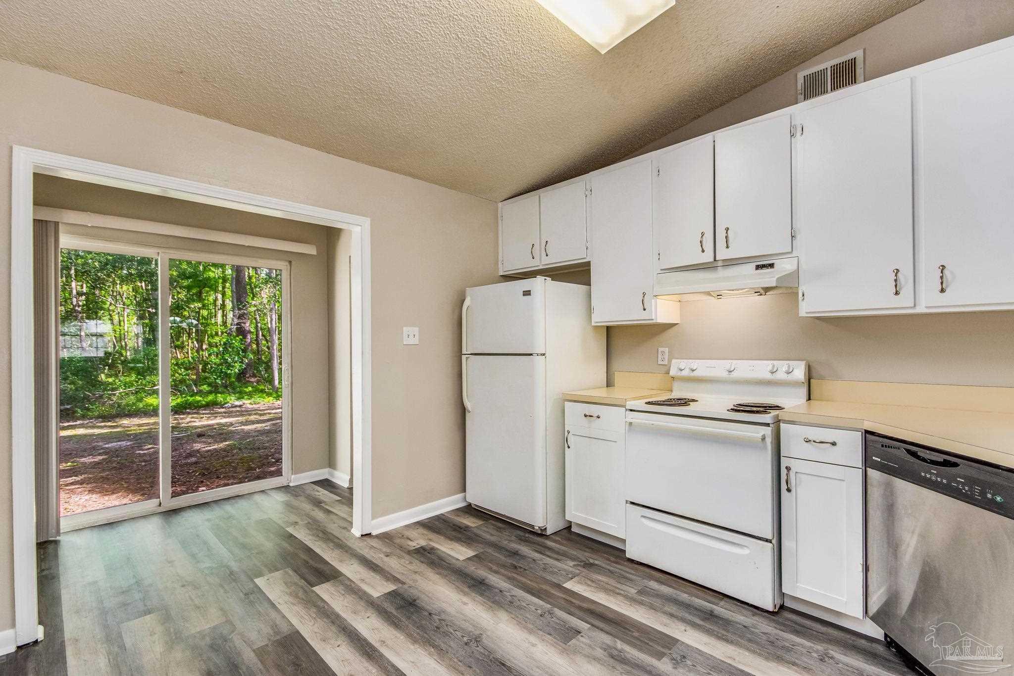 8174 Kause Road Pensacola, FL 32506 - Photo 10 of 29 Gallery Image 10