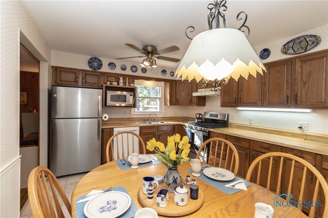 1742 Fallbrook Road Toledo, OH 43614 - Photo 14 of 44 Gallery Image 14