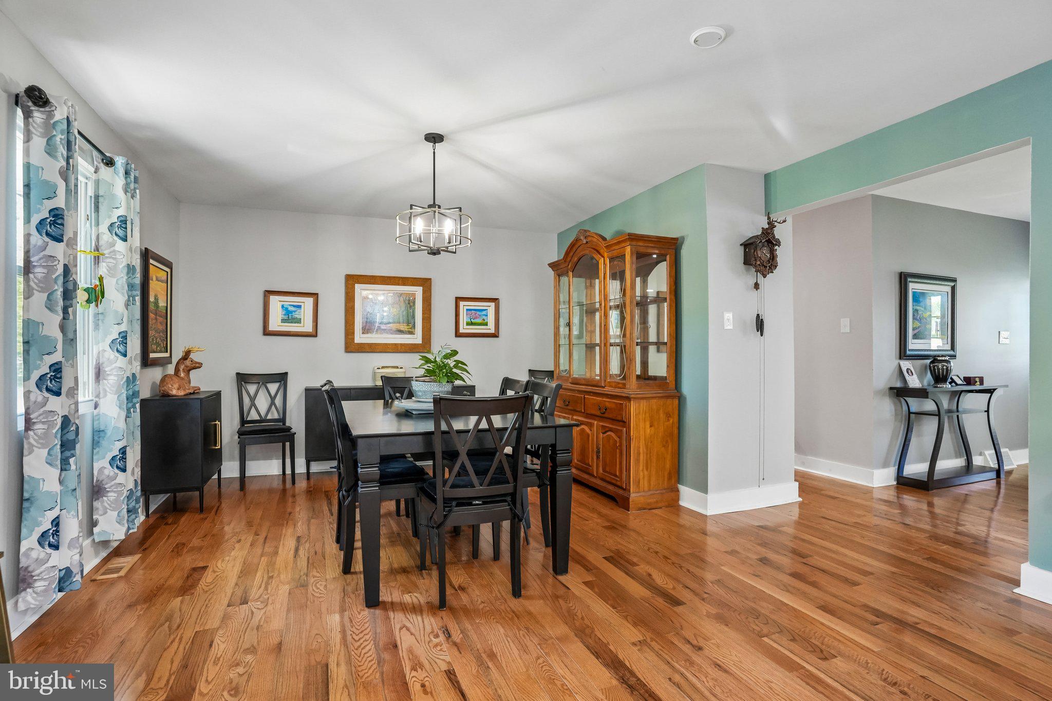 2315 Garwood Road Sicklerville, NJ 08081 - Photo 5 of 33 Inviting dining space with warm tones.