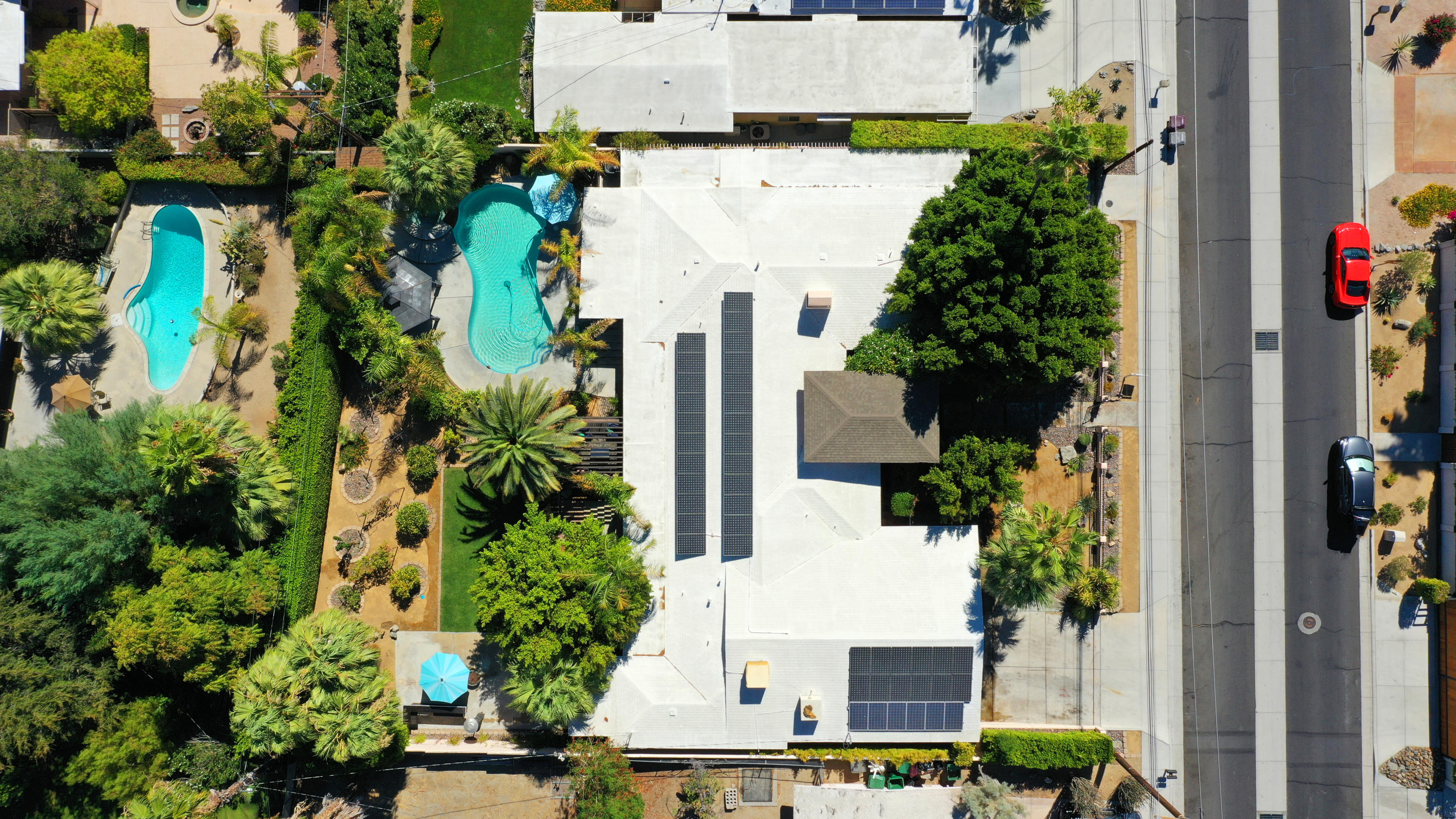 68446 Terrace Road Cathedral City, CA 92234 - Photo 79 of 81 an aerial view of a house with a yard and garden