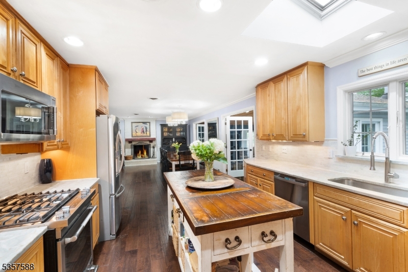 209 Lake Road Bernards, NJ 07920 - Photo 12 of 40