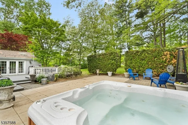 $1,394,444 | 209 Lake Road, Bernards, NJ 07920