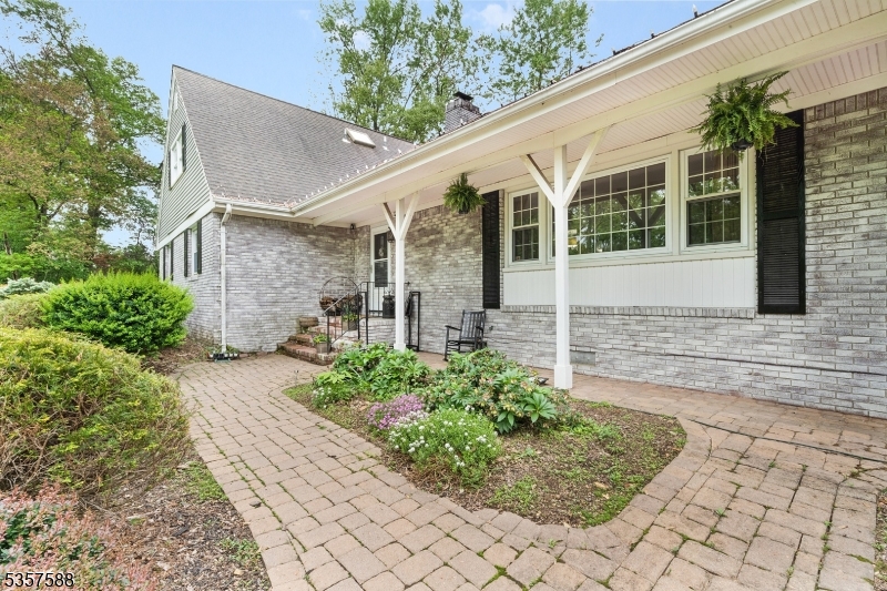 209 Lake Road Bernards, NJ 07920 - Photo 7 of 40