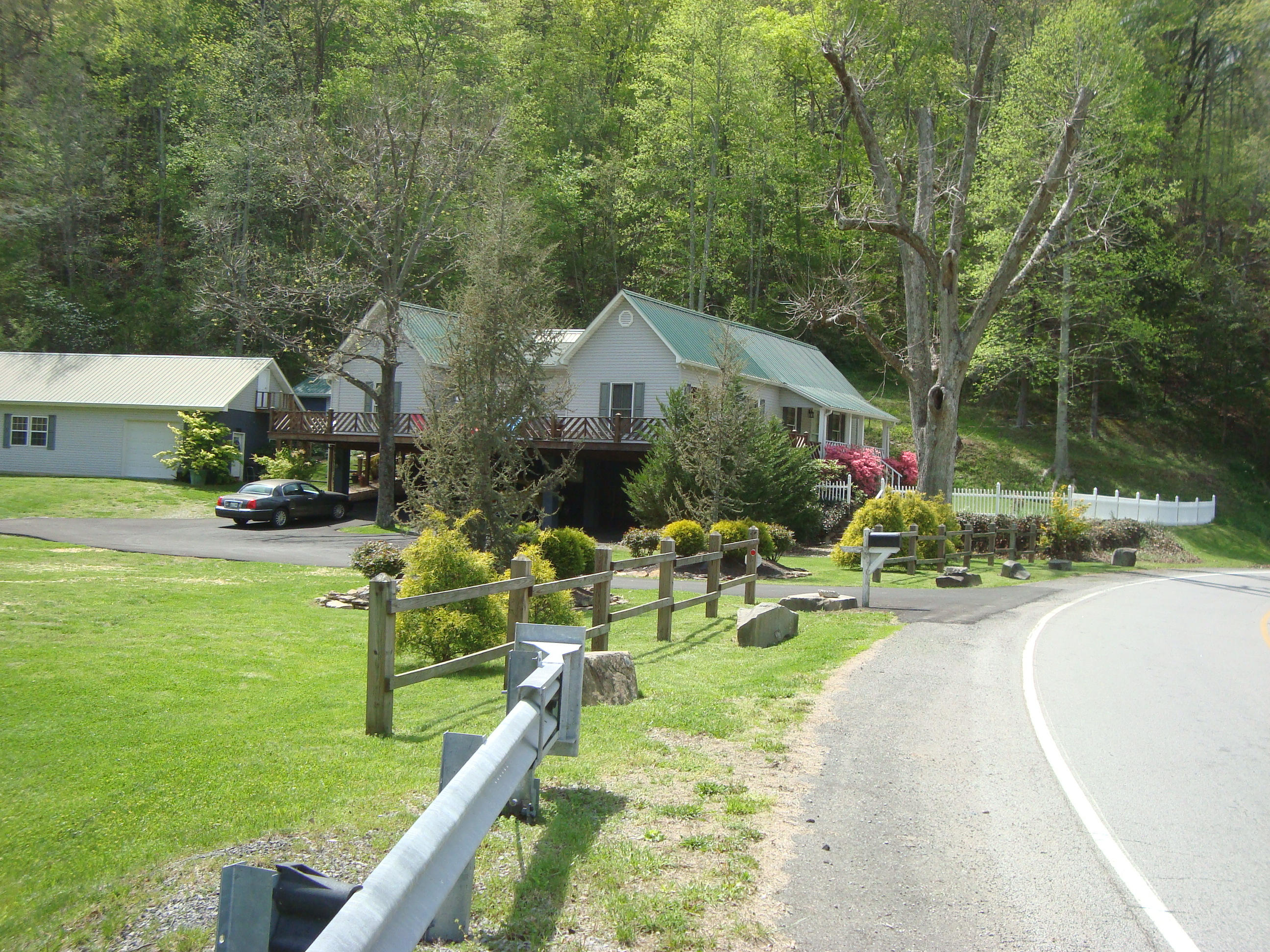 1 Rafter Road Road Tellico Plains, TN 37385 - Photo 4 of 39 DSC04284