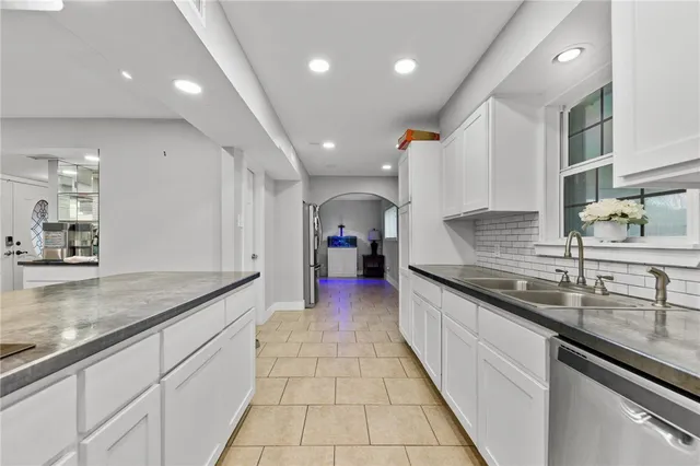 $359,900 | 1129 Alexandria Drive, Corpus Christi, TX 78412