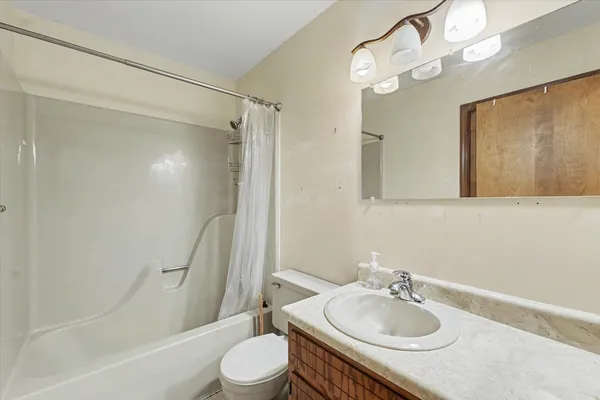 $114,900 | 2123 East Mill Stone Road, Unit 2123, Decatur, IL 62526