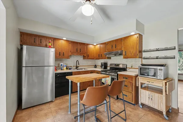 $114,900 | 2123 East Mill Stone Road, Unit 2123, Decatur, IL 62526