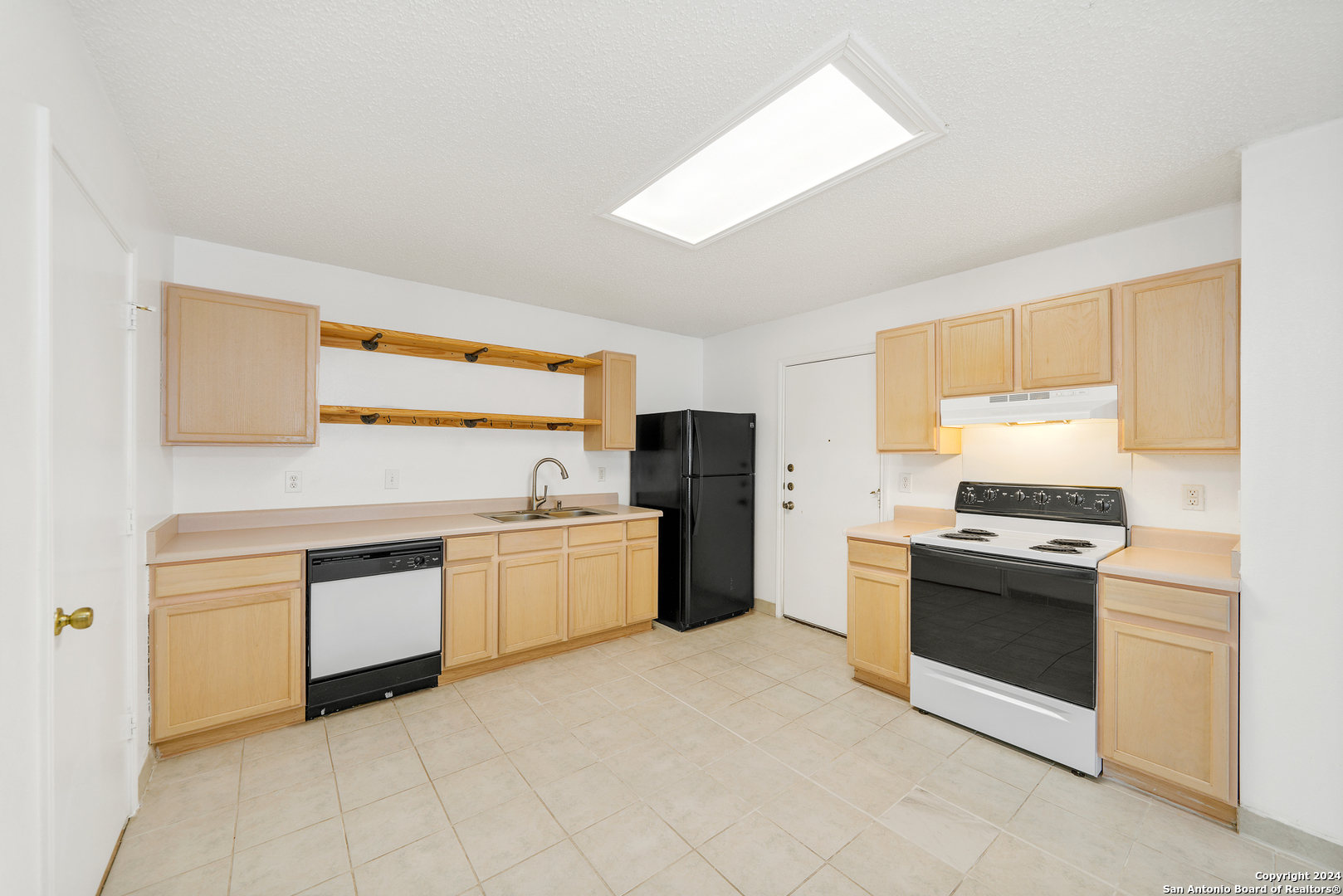 6820 Flatstone Pass Converse, TX 78109 - Photo 11 of 26