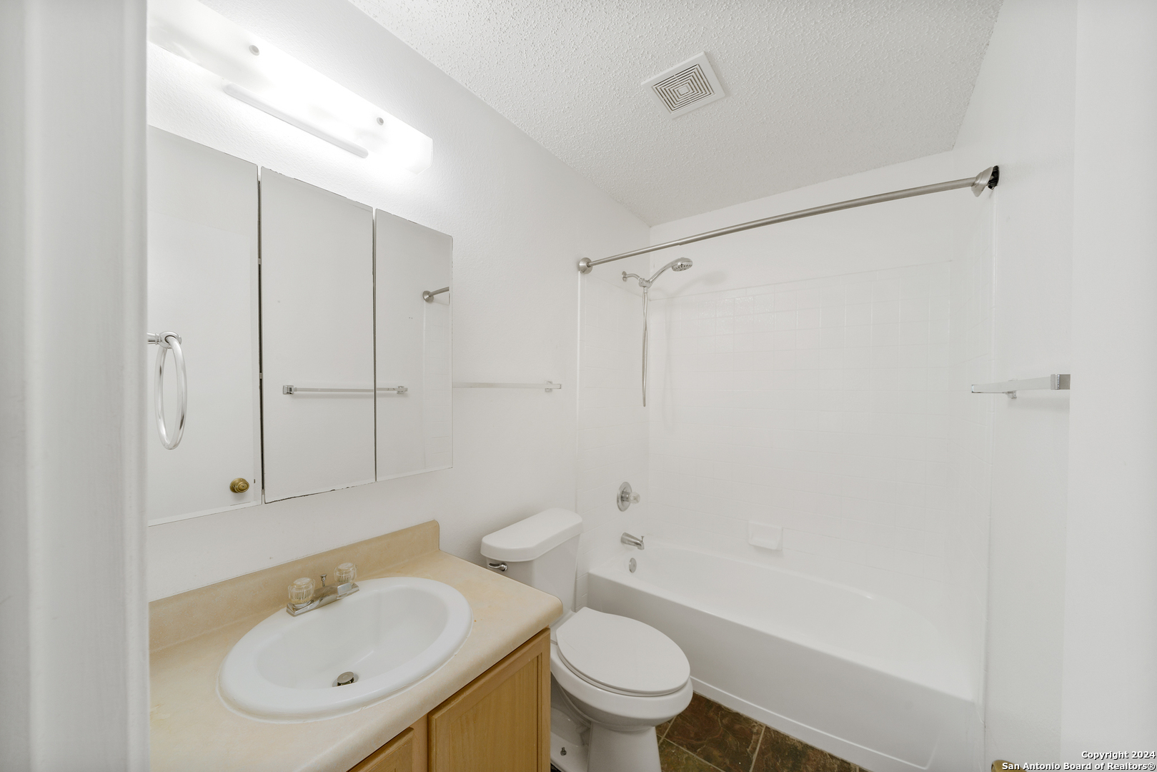 6820 Flatstone Pass Converse, TX 78109 - Photo 18 of 26