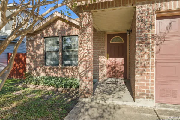 $1,450 | 6820 Flatstone Pass, Converse, TX 78109