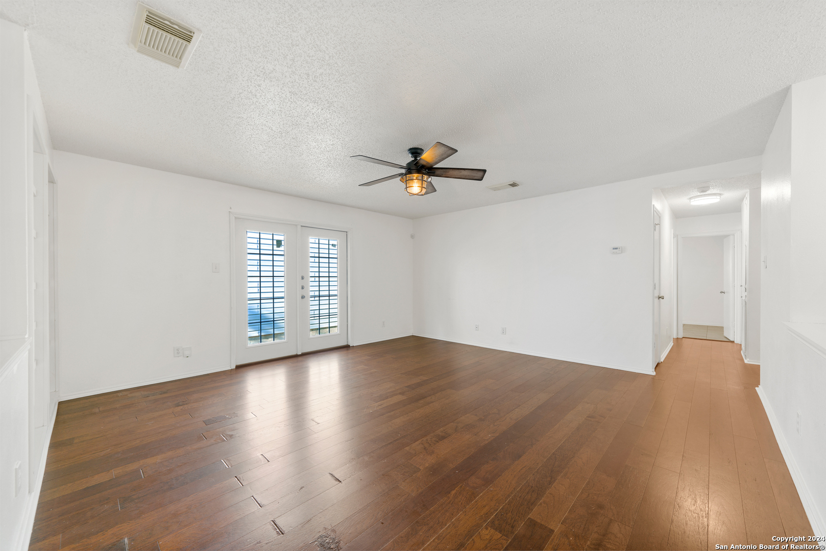 6820 Flatstone Pass Converse, TX 78109 - Photo 7 of 26
